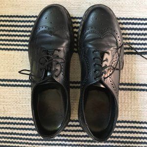 DR Martens 3989 Smooth Leather Brogue Shoes 10 men